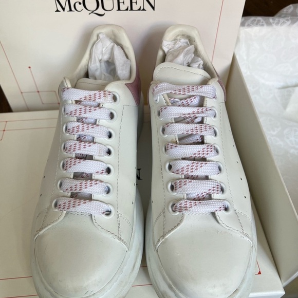 Antic pink Alexander McQueen sneakers! - Picture 8 of 9